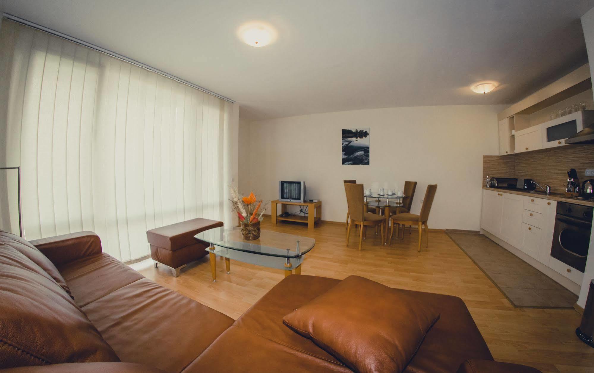 Gt Green Fort Beach Apartments Sunny Beach Exterior foto