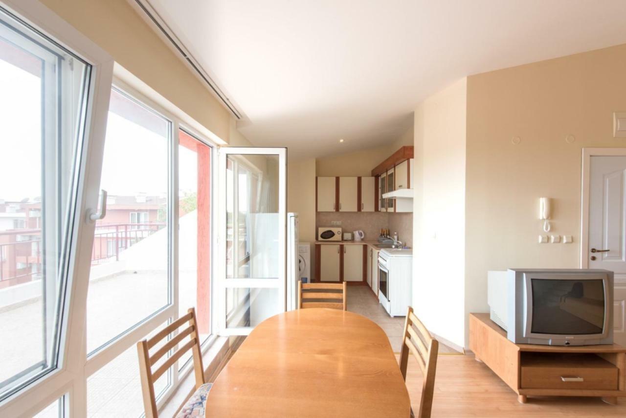 Gt Green Fort Beach Apartments Sunny Beach Exterior foto